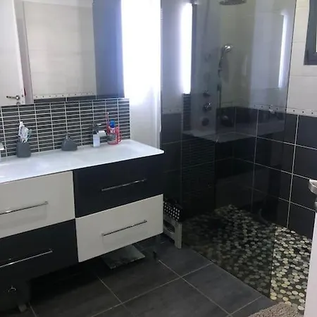Villa Magnifique Avec Piscine, Jacuzzi Et Baignoire Balneo *