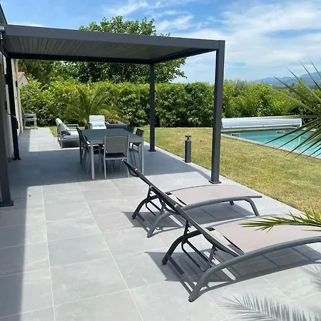 Villa Magnifique Avec Piscine, Jacuzzi Et Baignoire Balneo *