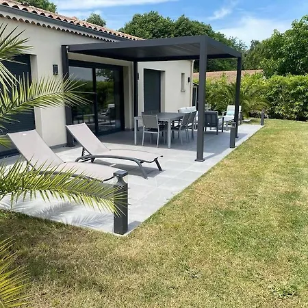 Magnifique Avec Piscine, Jacuzzi Et Baignoire Balneo Willa Upie
