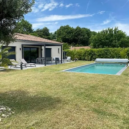 Villa Magnifique Avec Piscine, Jacuzzi Et Baignoire Balneo