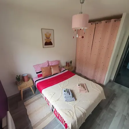 Magnifique Avec Piscine, Jacuzzi Et Baignoire Balneo * Upie
